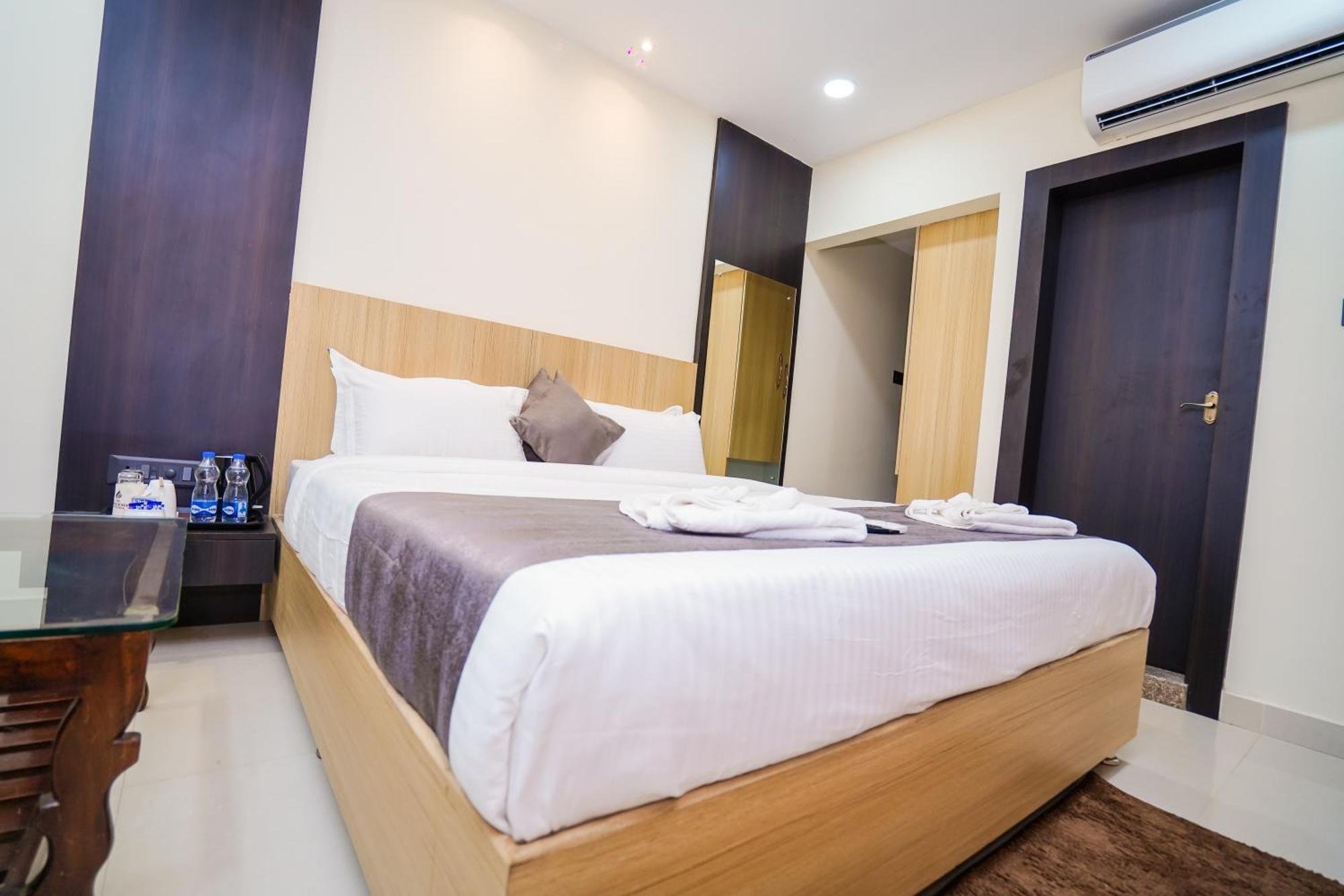 Hotel Middleton Nxt Bhubaneswar Exterior photo